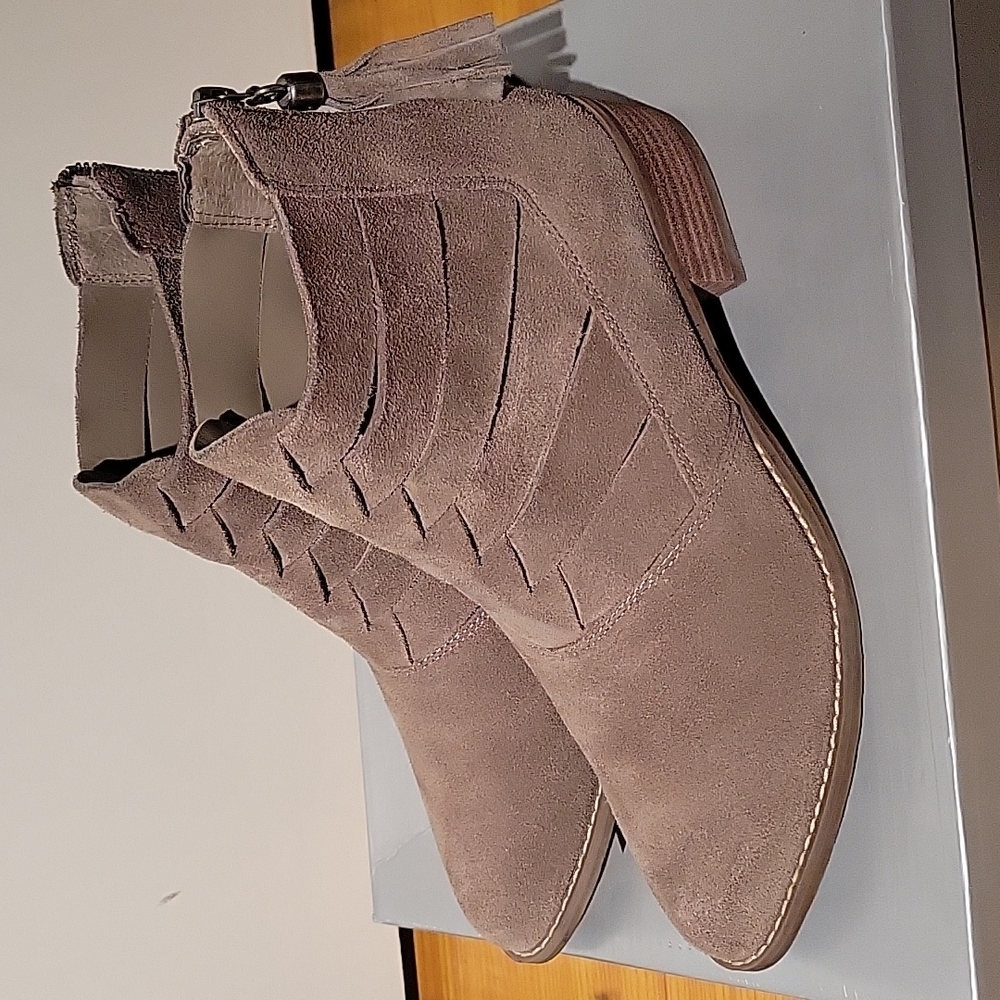 Volatile Boots - image 2